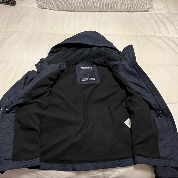 Abercrombie and Fitch Jacket 🧥 - Picture 3 of 6